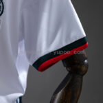 conjunto-niño-mexico-segunda-equipacion-2026-puño
