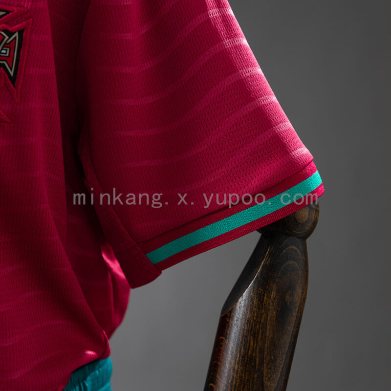conjunto-niño-portugal-primera-equipacion-2026-puño