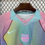 camiseta-barcelona-edicion-karol-g-celeste-2025-2026-cuello