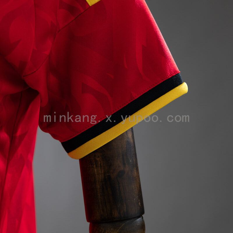 camiseta-belgica-primera-equipacion-mujer-mundial-2026-puño