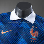 camiseta-francia-primera-equipacion-version-jugador-mundial-2026-cuello
