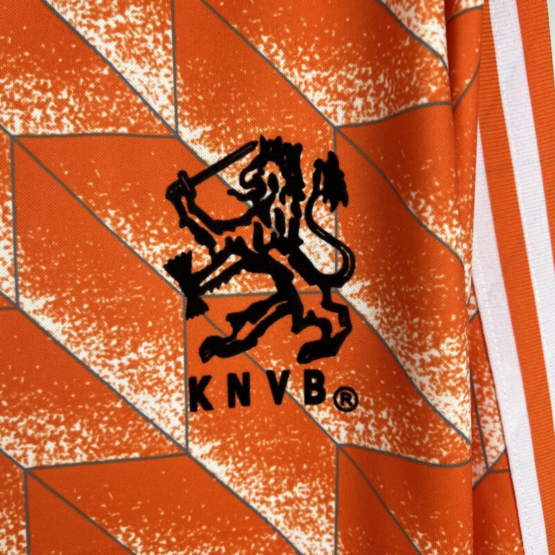 camiseta-holanda-primera-equipacion-manga-larga-retro-1988-escudo
