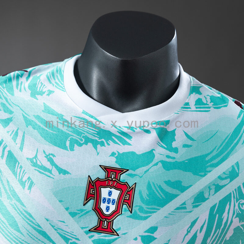 camiseta-portugal-segunda-equipacion-version-jugador-mundial-2026-cuello