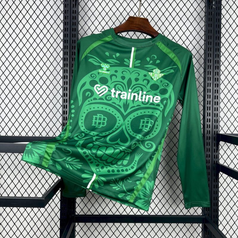 camiseta-real-betis-calentamiento-manga-larga-dia-de-muertos-2025-2026