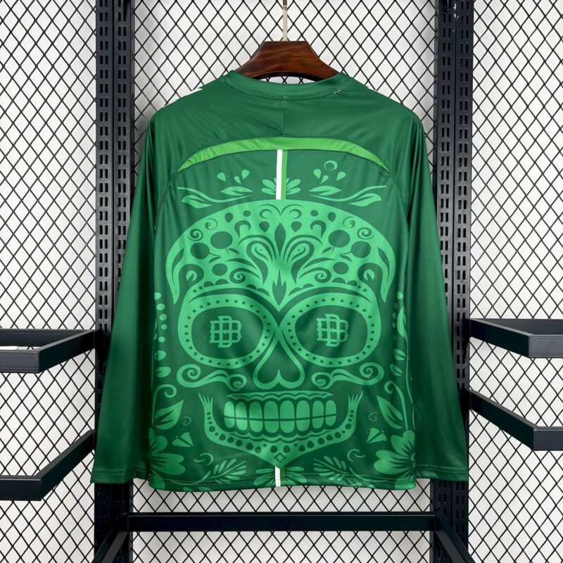 camiseta-real-betis-calentamiento-manga-larga-dia-de-muertos-parte-trasera-2025-2026