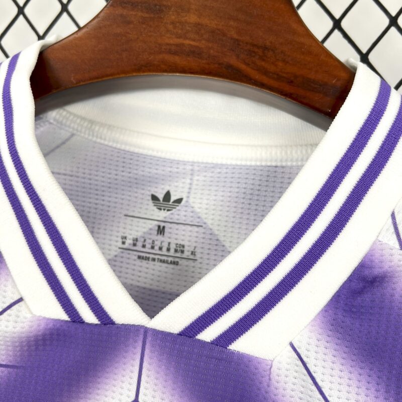 camiseta-real-madrid-edicion-especial-morado-2025-2026-cuello