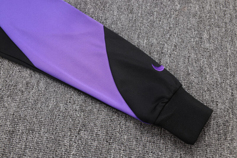 chandal-fc-barcelona-cremallera-alta-morado-2025-2026-puño