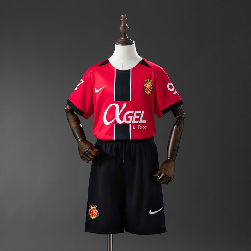 conjunto-niño-rcd-mallorca-primera-equipacion-2025-2026 conjunto-niño-rcd-mallorca-primera-equipacion-2025-2026