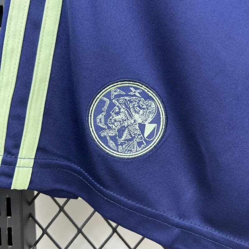 pantalon-corto-ajax-segunda-equipacion-2025-2026-escudo