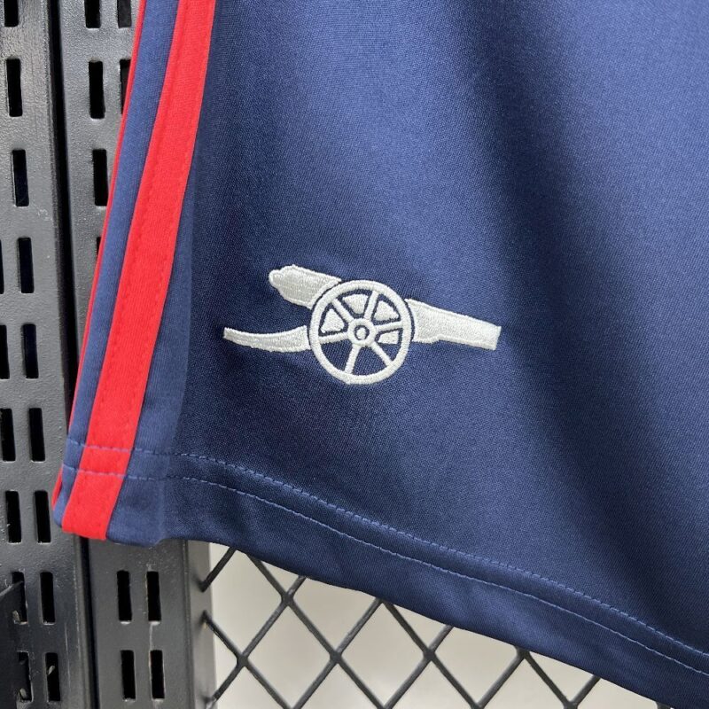 pantalon-corto-arsenal-segunda-equipacion-2025-2026-escudo