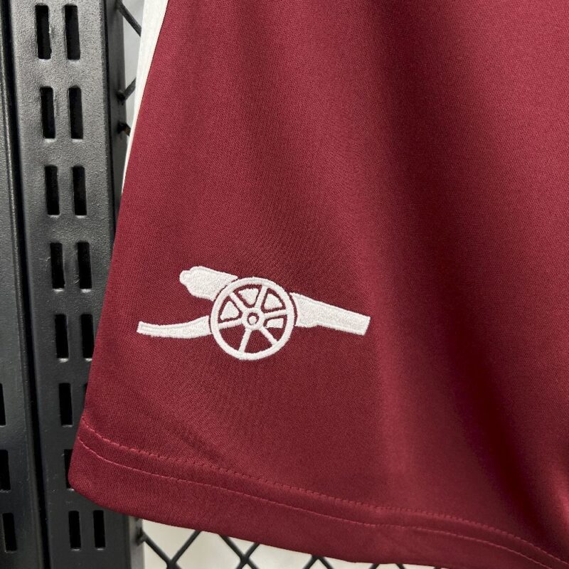 pantalon-corto-arsenal-tercera-equipacion--2025-2026-escudo