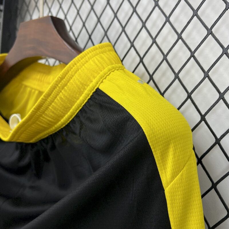 pantalon-corto-borussia-dortmund-primera-equipacion-2025-2026-pretina