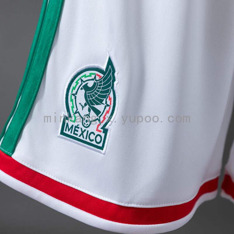 pantalon-corto-mexico-primera-equipacion-mundial-2026-escudo