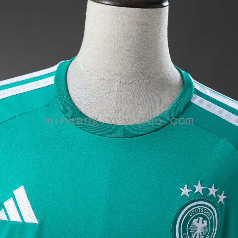 camiseta-alemania-portero-verde-2026-cuello
