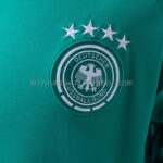 camiseta-alemania-portero-verde-2026-escudo