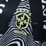 camiseta-brasil-portero-manga-larga-2026-escudo