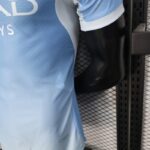 camiseta-manchester-city-primera-equipacion-version-jugador-2026-2027-lateral