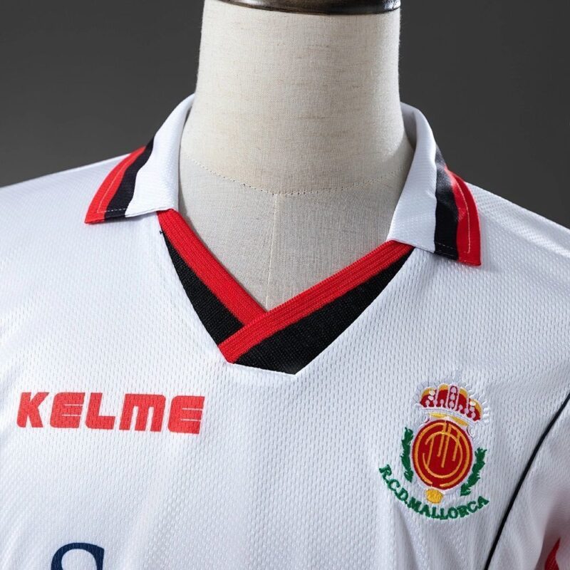 camiseta-rcd-mallorca-1997-1999-segunda-equiapcion-2025-2026-cuello
