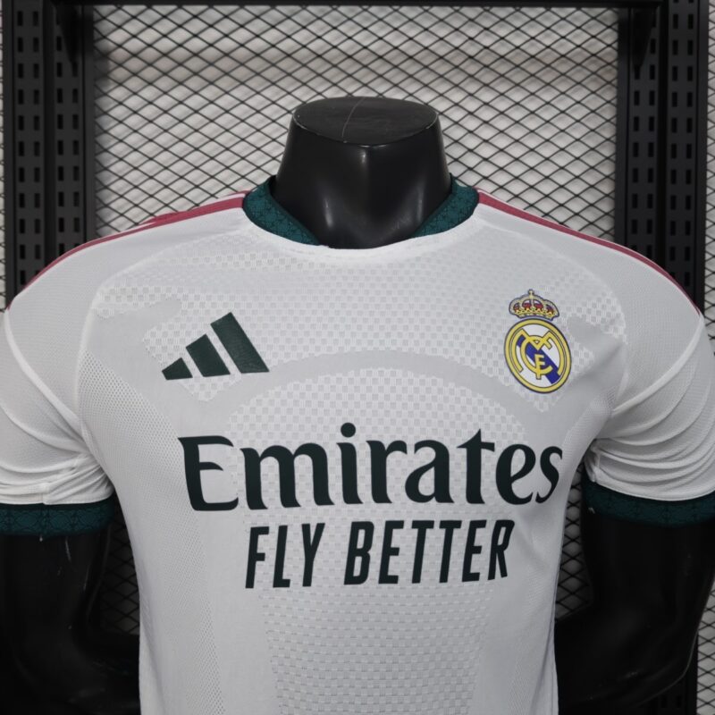 camiseta-real-madrid-primera-equipacion-version-jugador-2026-2027-pecho