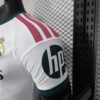 camiseta-real-madrid-primera-equipacion-version-jugador-2026-2027-puño