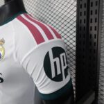 camiseta-real-madrid-primera-equipacion-version-jugador-2026-2027-puño