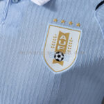 camiseta-uruguay-primera-equipacion-version-jugador-mundial-2026-escudo