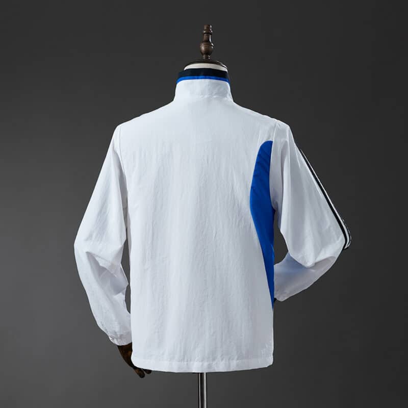 cortaviento-real-madrid-blanco-2025-2026-parte-trasera
