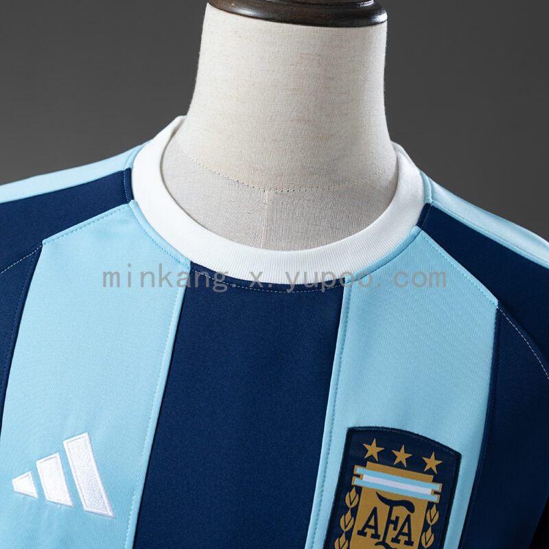 sudadera-argentina-manga-larga-negro-azulado-2025-2026-cuello
