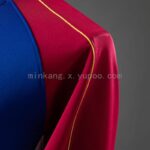 sudadera-barcelona-manga-larga-2025-2026-hombro
