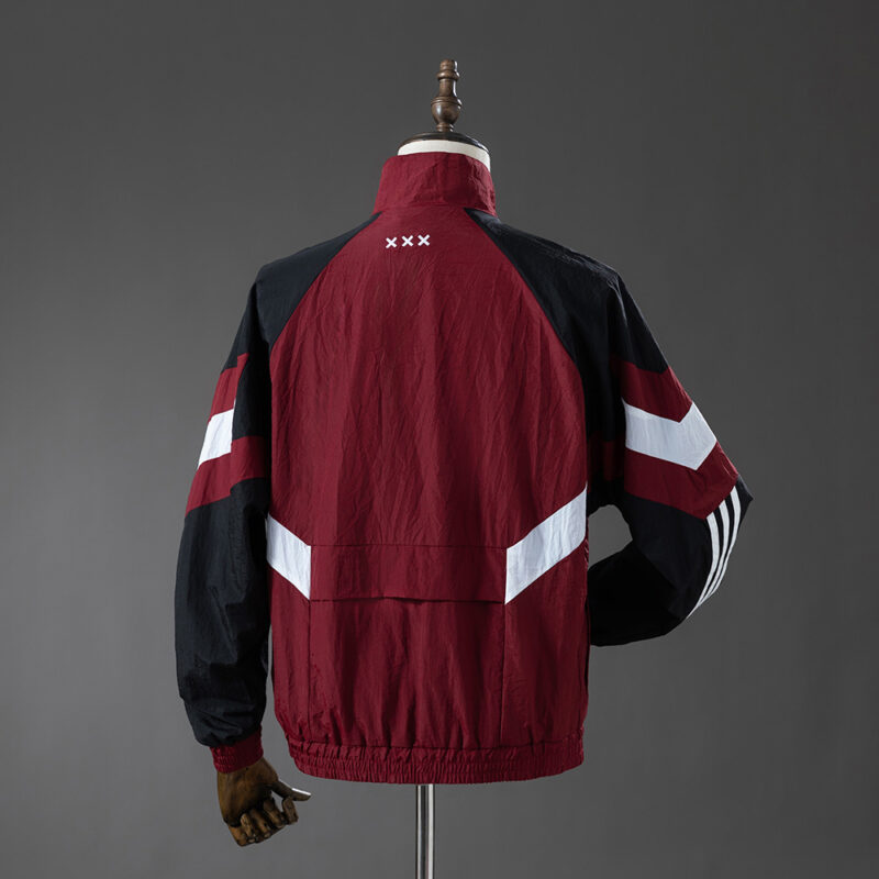 Cortaviento Ajax 2025-2026 Carmesí dorsal