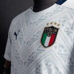 camiseta-italia-segunda-equipacion-retro-2020-pecho