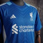 camiseta-liverpool-portero-azul-2025-2026-pecho-2