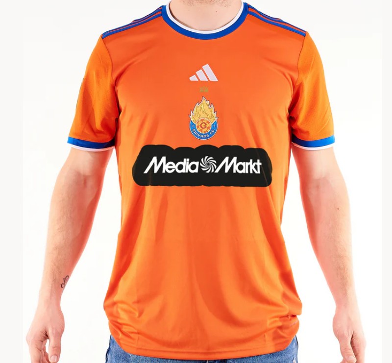 camiseta-saiyans-primera-equipacion-2025