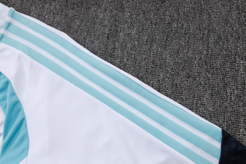 chandal-argentina-creamallera-baja-blanco-2026-2027-hombro