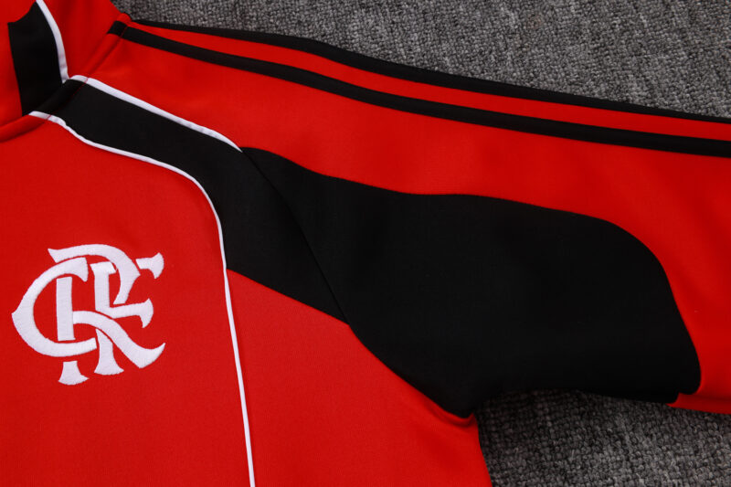 chandal-flamengo-rojo-2025-2026-hombro