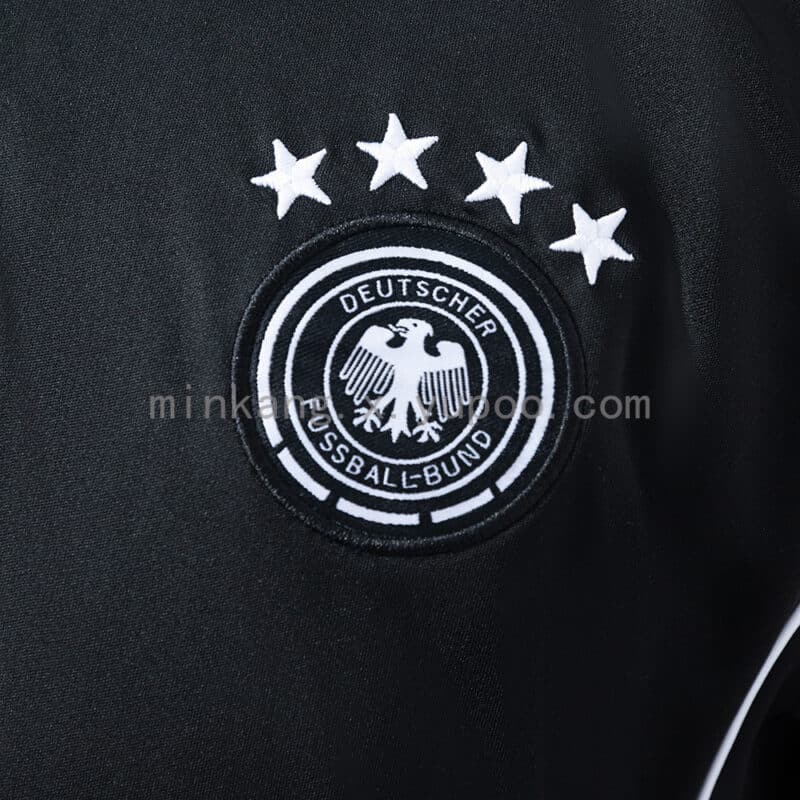 camiseta-alemania-polo-negro-2025-2026-escudo