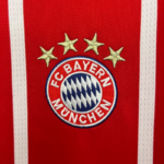 camiseta-bayern-munich-primera-equipacion-retro-2017-2018-escudo
