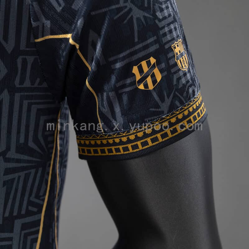 camiseta-brasil-edicion-especial-version-jugador-2026-puño