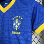 camiseta-brasil-mujer-edicion-especial-2026-escudo