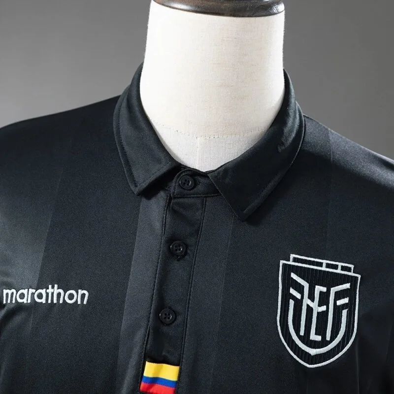camiseta-ecuador-edicion-commemorativa-negro-2025-2026-cuello