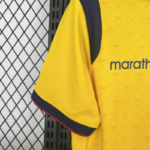 camiseta-ecuador-primera-equipacion-2025-2026-puño