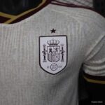 camiseta-españa-segunda-equipacion-version-jugador-mundial-2026-escudo