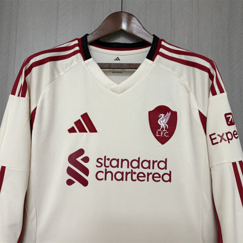 camiseta-liverpool-segunda-equipacion-manga-larga-2025-2026-pecho