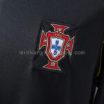 camiseta-portugal-segunda-equipacion-manga-larga-retro-2006-escudo