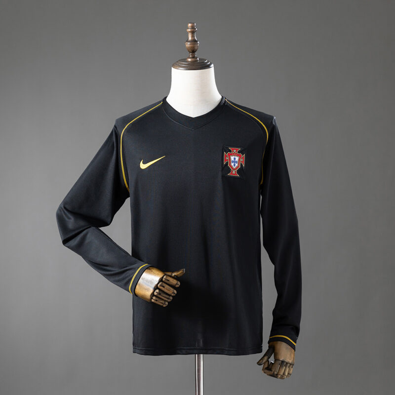 camiseta-portugal-segunda-equipacion-manga-larga-retro-2006
