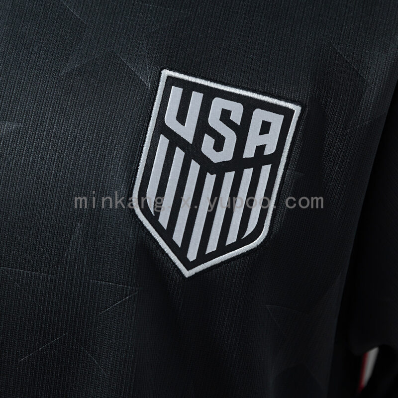 camiseta-usa-segunda-equipacion-mundial-2026-escudo