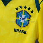 body-de-bebe-brasil-primera-equipacion-2026-2027-escudo
