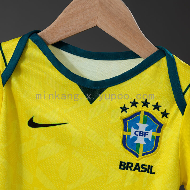 body-de-bebe-brasil-primera-equipacion-2026-2027-pecho