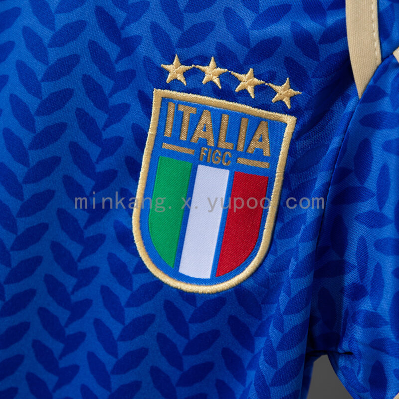 body-de-bebe-italia-primera-equipacion-2026-2027-escudo