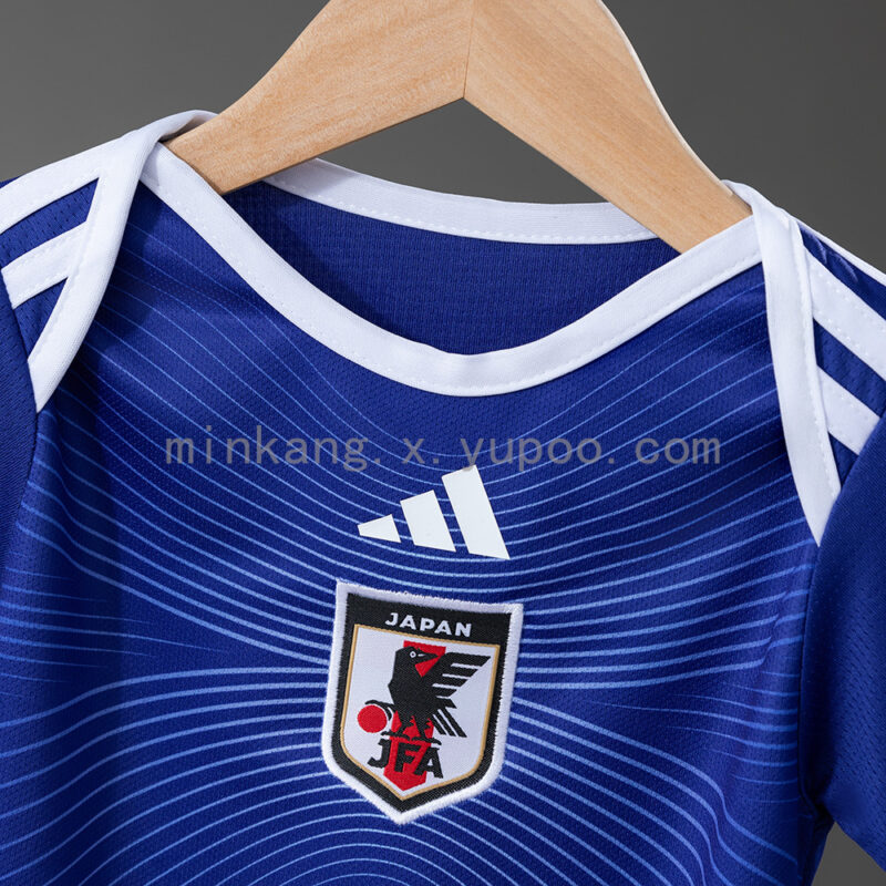 body-de-bebe-japon-primera-equipacion-2026-2027-pecho